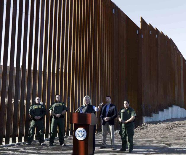 Inauguran cerca de 9 metros de altura en frontera de EU