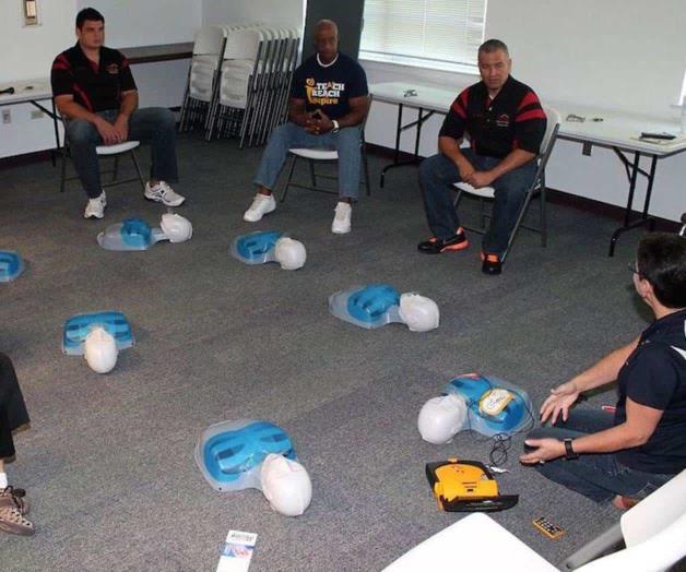 Presumen sus escuelas seguras para el corazón. Mission CISD