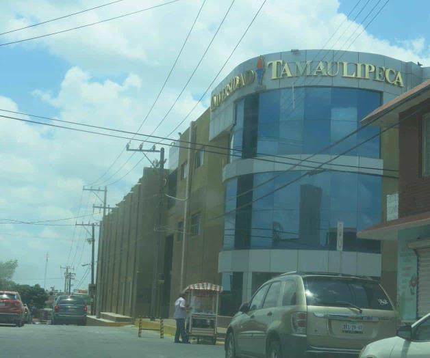 Mientras estudiaba le hurtan pertenencias