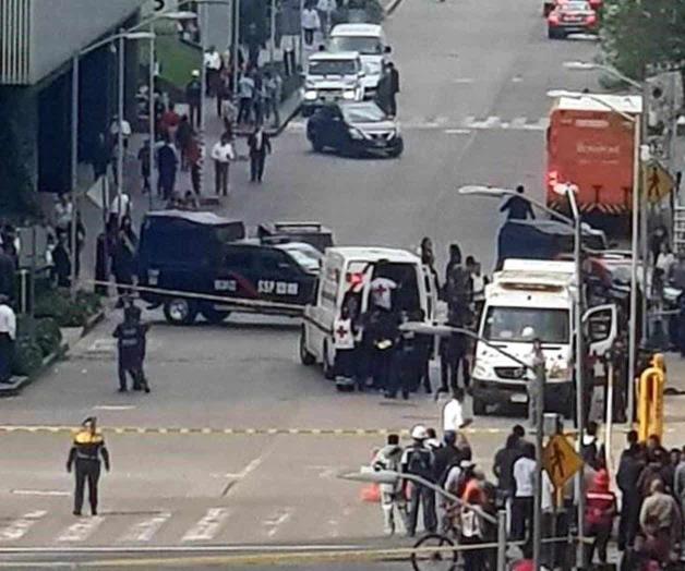 Agente frustra asalto y balea a ladrón en CDMX