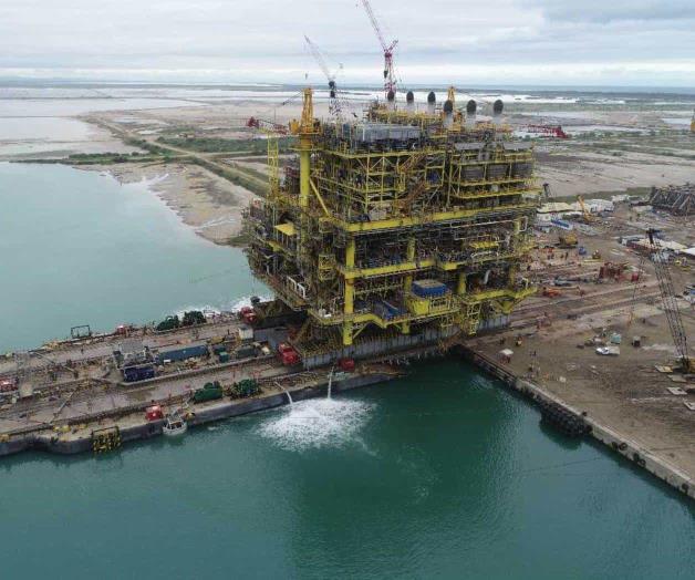 Concluyen en Altamira la plataforma petrolera más grande en la última década; la botarán el viernes