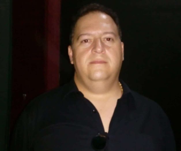 Hijo de Pablo Escobar ofrece charla a estudiantes de QR