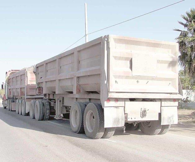 Doble remolque, un peligro