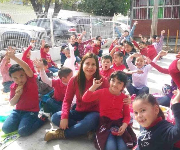 Celebran en primaria el Día de San Valentín