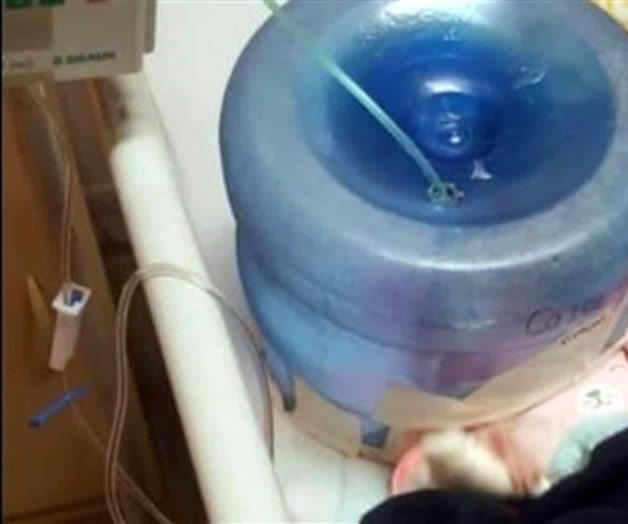 Usan garrafón para dar oxígeno a recién nacida, en Sonora