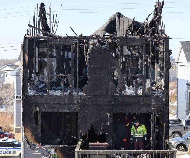 Mueren siete niños al incendiarse su casa en Canadá