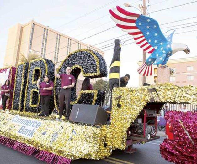 Celebra Laredo el desfile juvenil Bajo las Estrellas