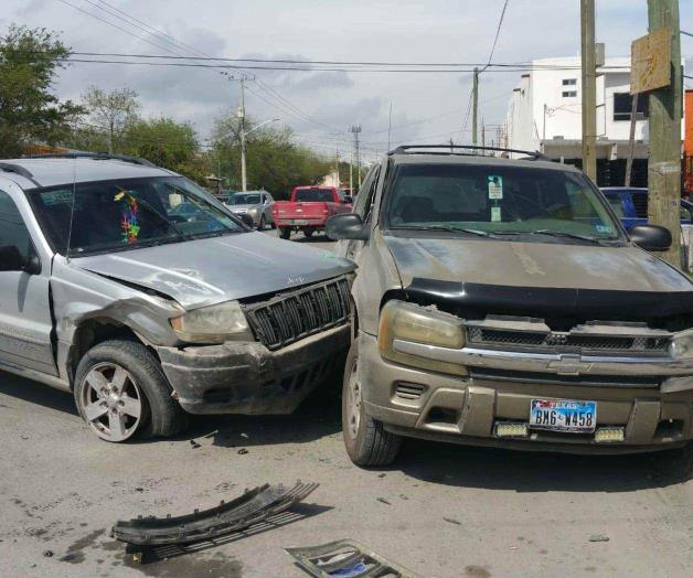 Deja carambola dos mujeres lesionadas