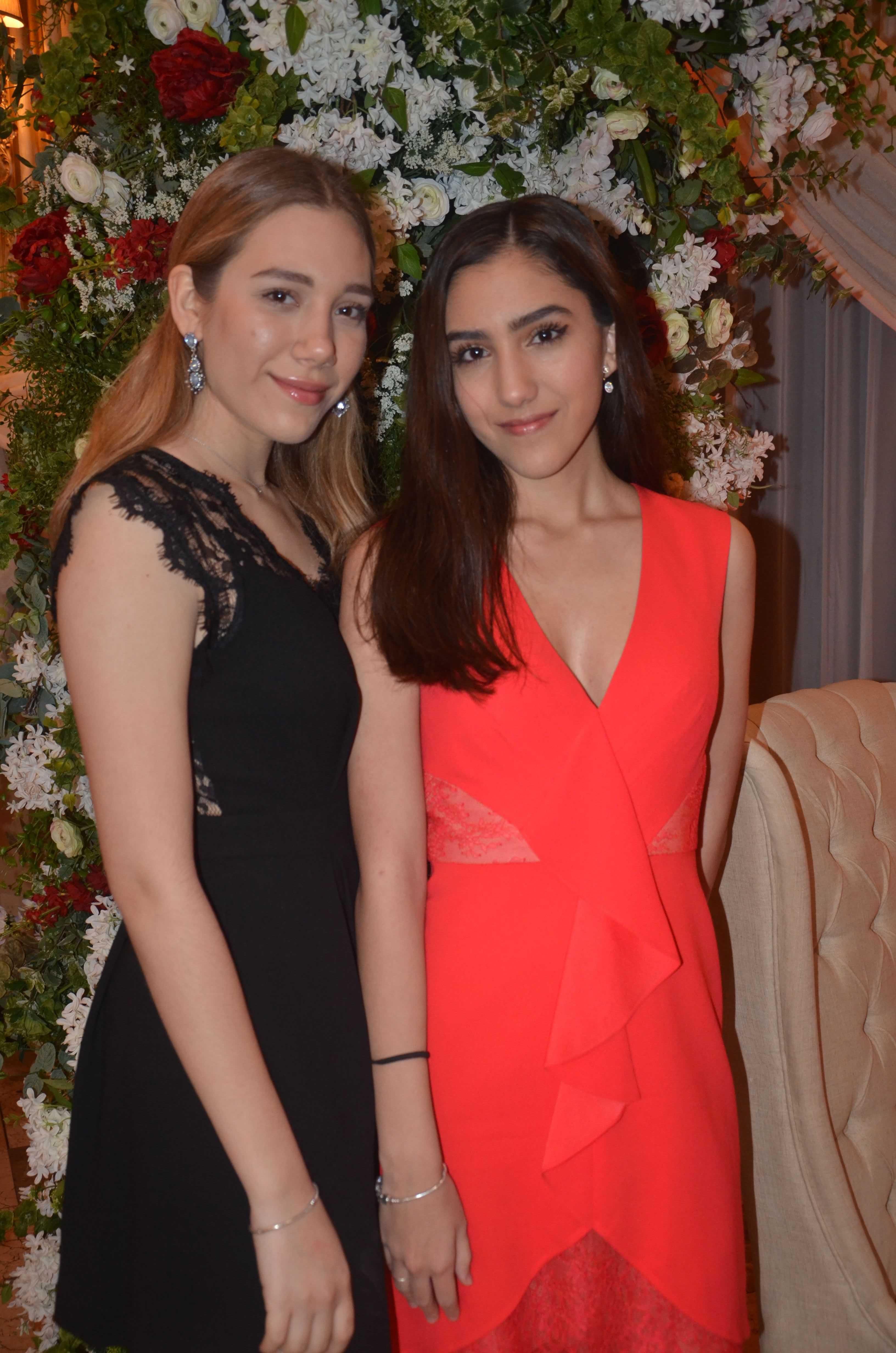 Aurora Canales y Paula Arjona.