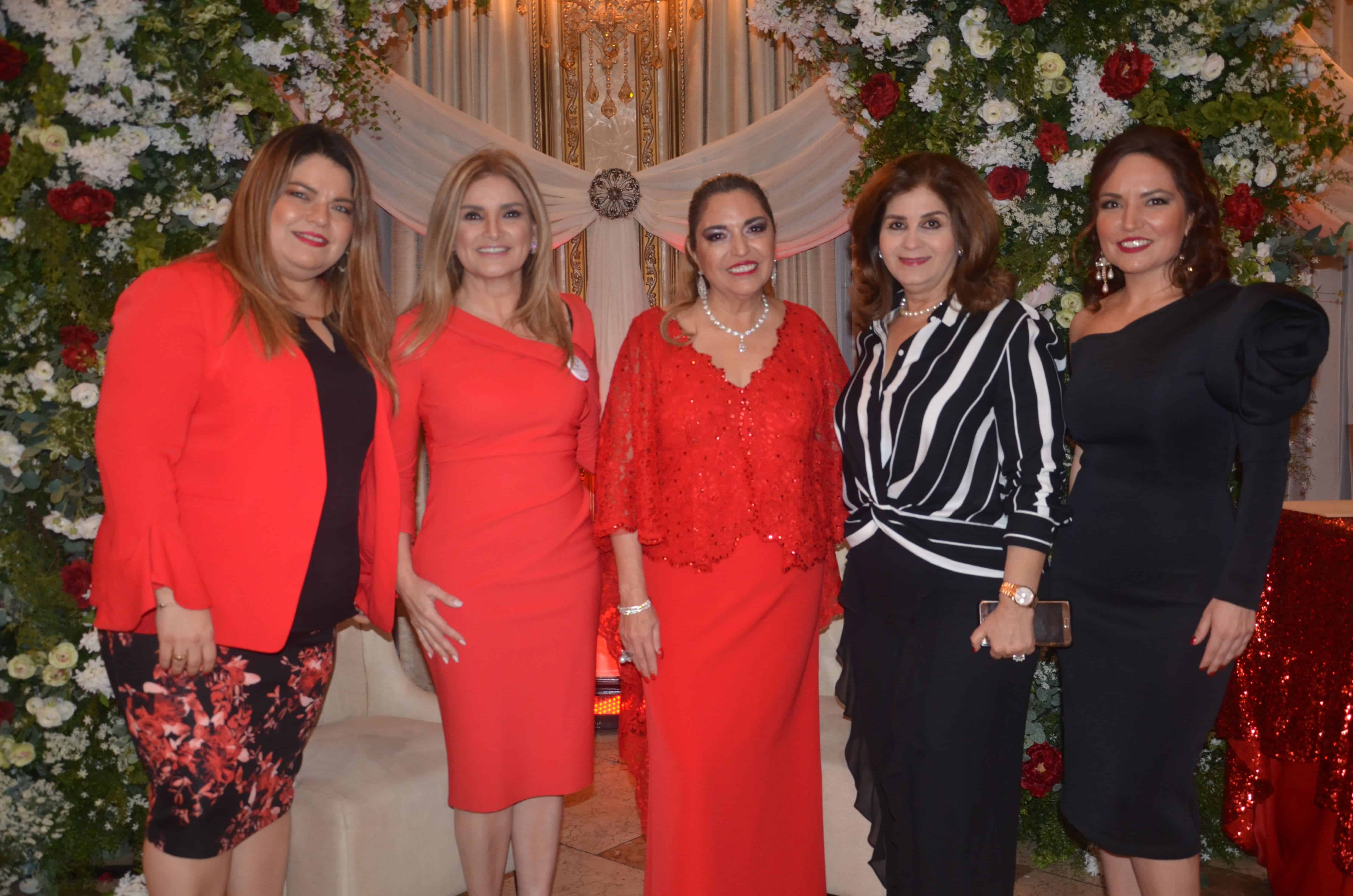 Sonia de Garza, Norma Flores de Zuñiga, Sonia de Garza, Lesvia Cárdenas y Elizabeth Garza.