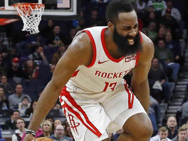 Multan Harden con 25 md por criticar a árbitro Multan Harden con 25 md por criticar a árbitro