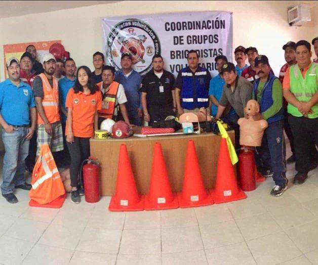 Se preparan brigadistas para ir a su certificación Se preparan brigadistas para ir a su certificación