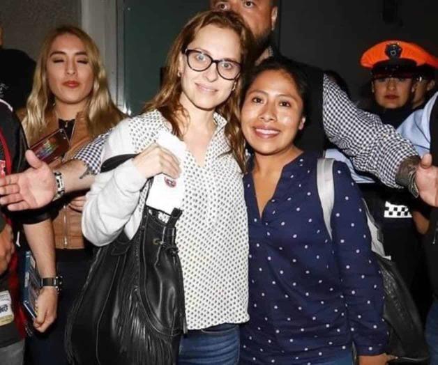 Llegan a CDMX Yalitza y Marina orgullosas de Roma