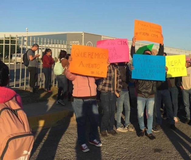 Renuncian obreros a CTM. Reniegan de líder en Springs Window Fashions de Victoria Renuncian obreros a CTM. Reniegan de líder en Springs Window Fashions de Victoria