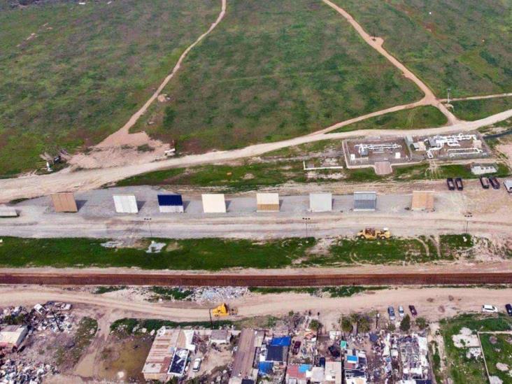 VIDEO: Inician demolición de prototipos del muro símbolos de poder de Trump VIDEO: Inician demolición de prototipos del muro símbolos de poder de Trump