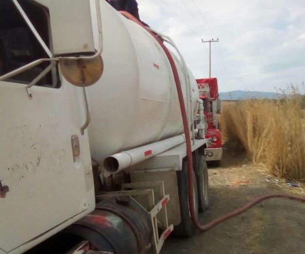 En Chihuahua, federales aseguran tráiler con 61 mil litros de gasolina robada