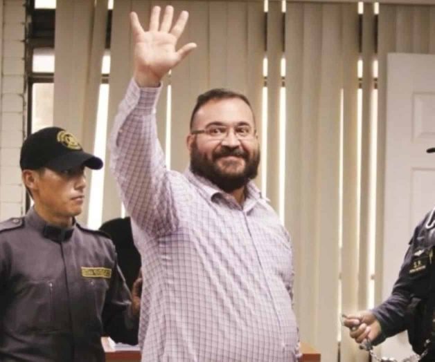 Vive ‘austeramente’ en Londres Karime Macías Vive ‘austeramente’ en Londres Karime Macías