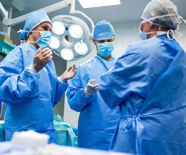 Se quitan hermanos sus estómagos para prevenir el cáncer que mató a su madre y hermana Se quitan hermanos sus estómagos para prevenir el cáncer que mató a su madre y hermana