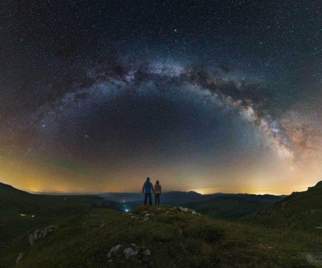 La joven de las estrellas