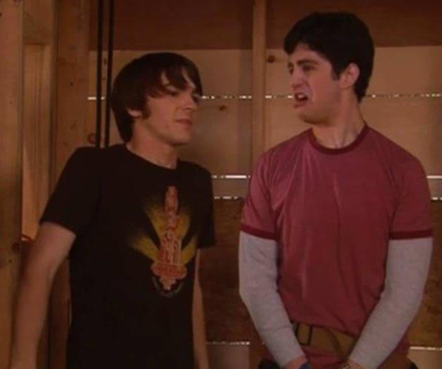 Posible regreso de Drake & Josh; los ven afuera de Nickelodeon Posible regreso de Drake & Josh; los ven afuera de Nickelodeon