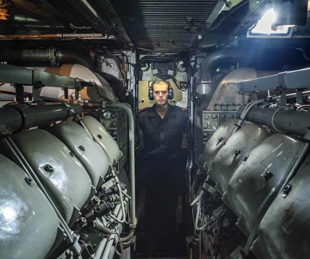 Así viajan 66 personas dentro de submarino de 100 metros cuadrados Así viajan 66 personas dentro de submarino de 100 metros cuadrados