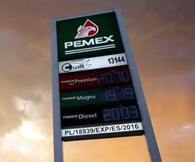 Subcontrató firma para surtir carrotanques a Pemex