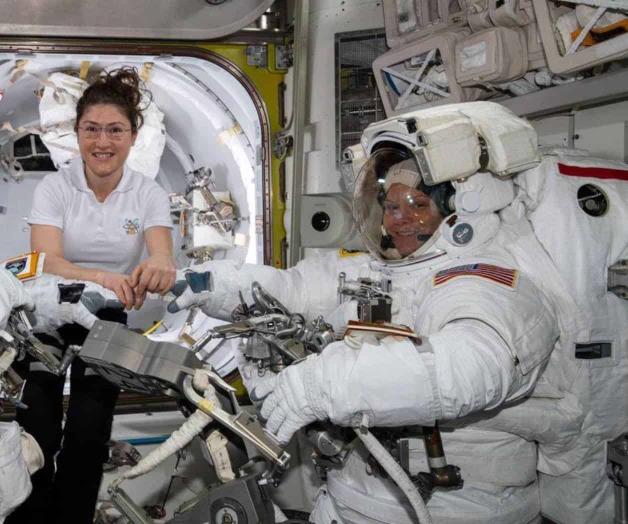 NASA cancela paseo espacial femenino por falta de tallas en trajes