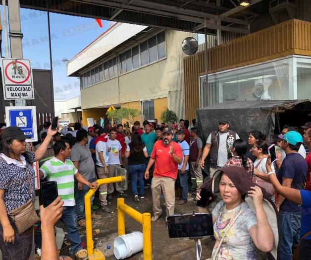 Estalla la violencia en el conflicto de la Coca Cola de Matamoros Estalla la violencia en el conflicto de la Coca Cola de Matamoros