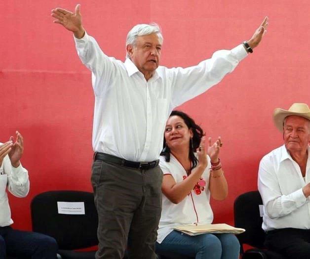 Ordena AMLO que 8 militares cuiden a Fox y a Calderón