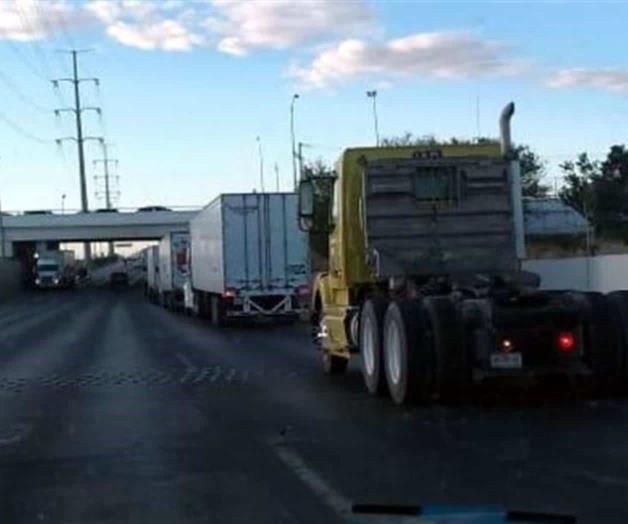 Hasta 15 mil cargamentos varados en frontera Chihuahua-Tx