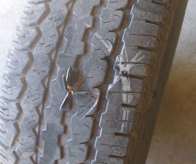 Pinchan ‘estrellas’ llantas Pinchan ‘estrellas’ llantas