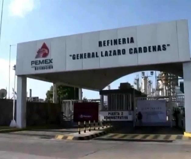 Reprocha AMLO baja producción en refinería Reprocha AMLO baja producción en refinería