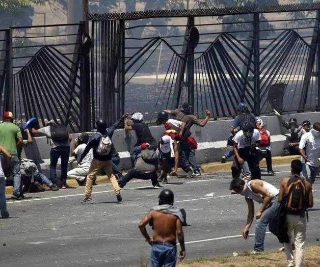 Reportan 52 heridos en protestas contra Maduro