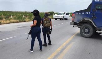 Vigilan. El perímetro fue vigilado por un grupo integrado por varias mujeres policías.