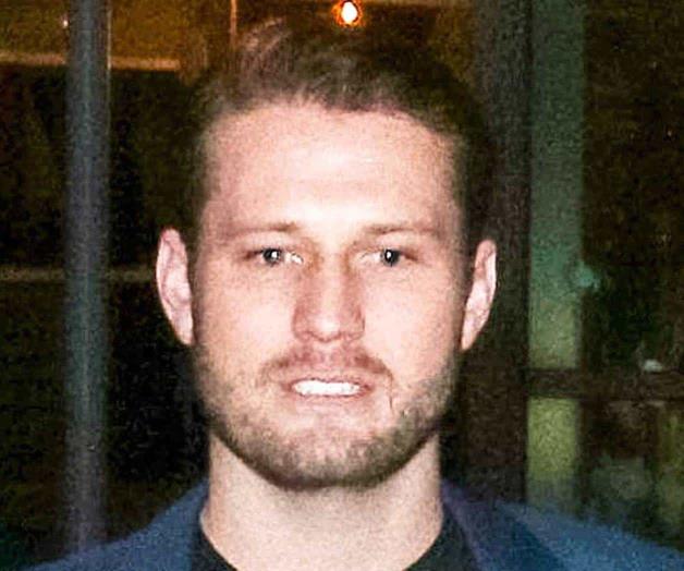 Lo arrestan en altercado Lo arrestan en altercado