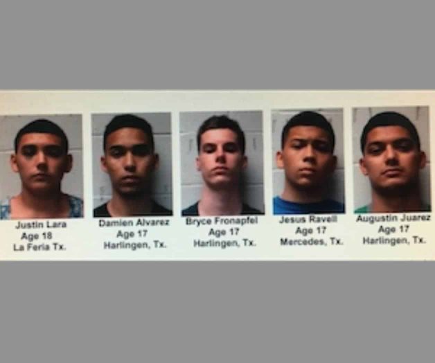 Detienen a cinco por cargos de delincuencia organizada