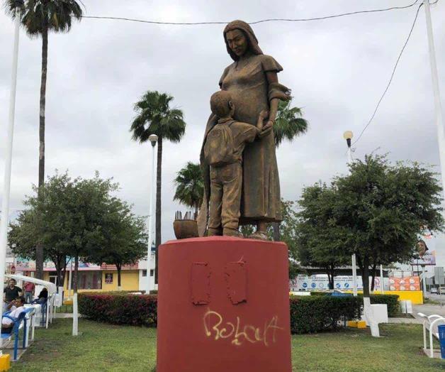 Olvidan monumentos en Día de las Madres. Ni ofrendas, ni regalos Olvidan monumentos en Día de las Madres. Ni ofrendas, ni regalos