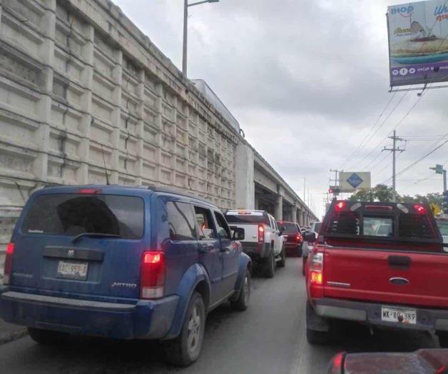 ...Y todos a celebrar: estrangulan avenidas ...Y todos a celebrar: estrangulan avenidas