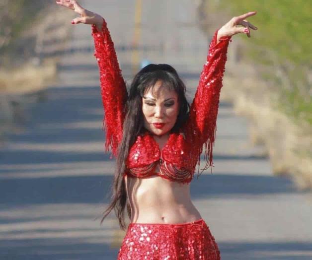 Quitarse la ropa, le dio dinero