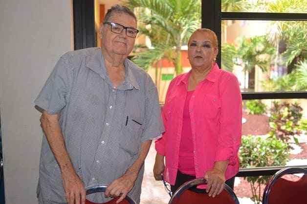 Tienen a cronista de Diaz Ordaz de expositor