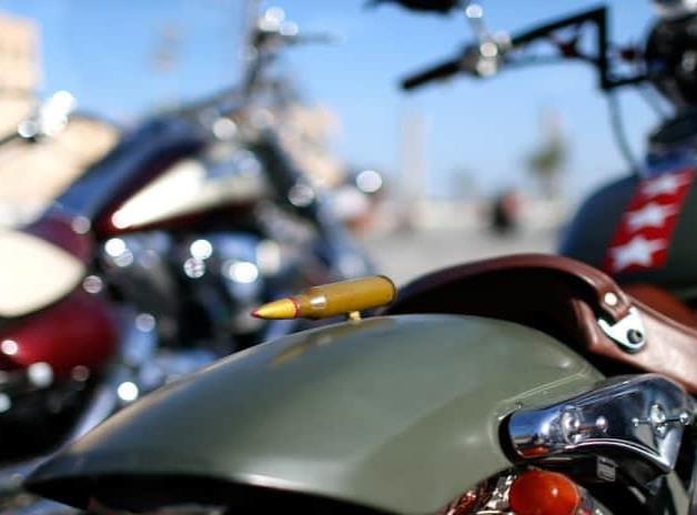 VIDEO: se graba manejando su moto con los pies a 100 km/h y muere horas después en accidente VIDEO: se graba manejando su moto con los pies a 100 km/h y muere horas después en accidente