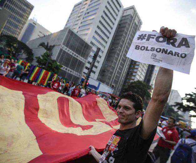 Paran trabajadores y marchan en Brasil