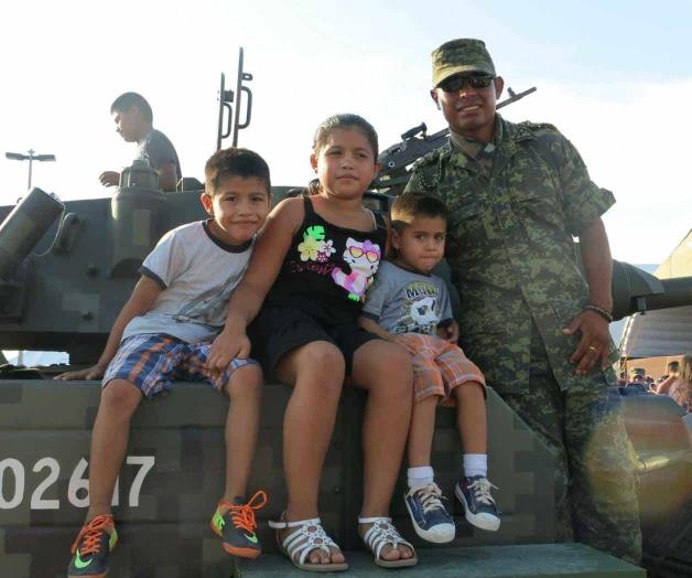 Responden a campaña de cercanía de militares Responden a campaña de cercanía de militares