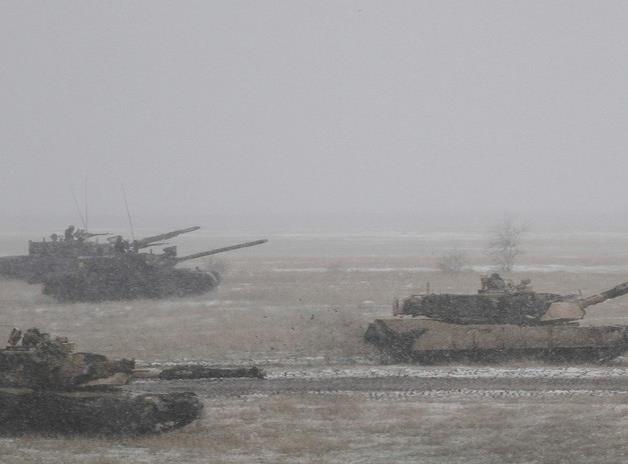 VIDEO: EEUU incursiona tanque por error en Rumanía disparando y generando pánico VIDEO: EEUU incursiona tanque por error en Rumanía disparando y generando pánico