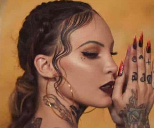 La critican por falsa chola