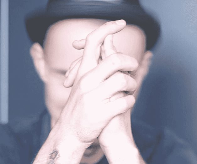 Memorias del gitano gay; se libró de que su padre lo asesinara