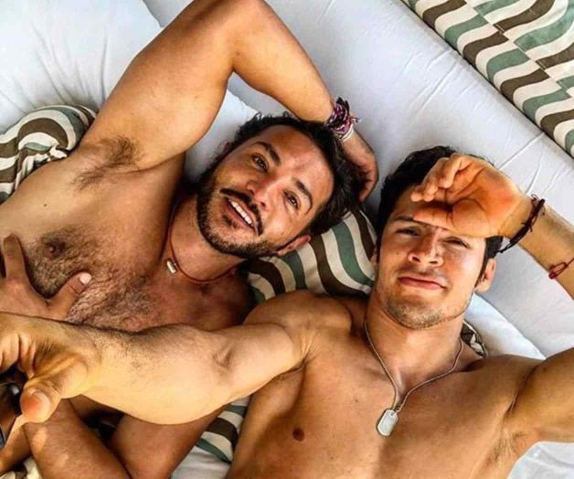 El ‘Yoga Teacher’ comparte su cama