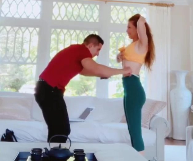 Thalía con diminutas medidas en su cintura Thalía con diminutas medidas en su cintura