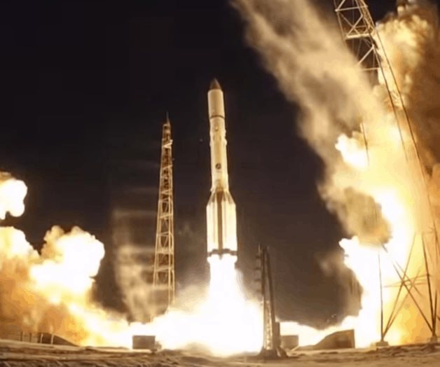 Rusia lanza con éxito cohete Protón-M con satélite militar