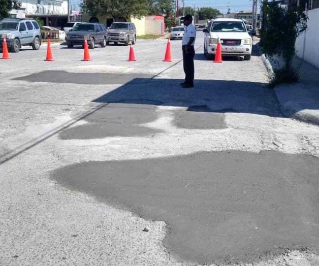 Anuncian más obras para fraccionamiento. Llevan cabo bacheo hidráulico en el del Río